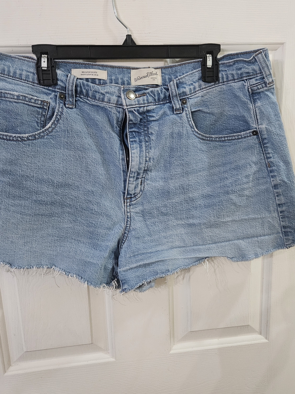 Universal Thread 90s Cutoff Shorts Women's Size 16 High Rise Light Wash Summer